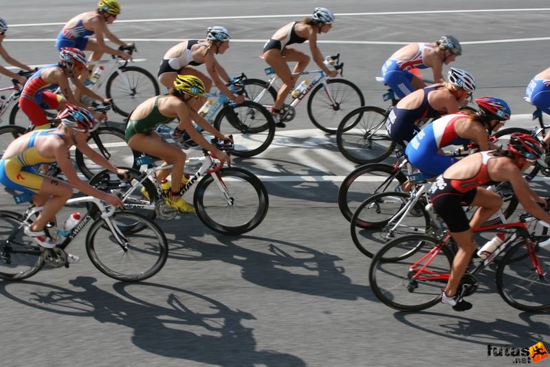 Triathlon World Championship Elite Women bicycle race, triathlon_budapest_8156.jpg