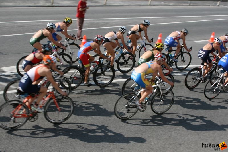 Triathlon World Championship Elite Women bicycle race, triathlon_budapest_8157.jpg