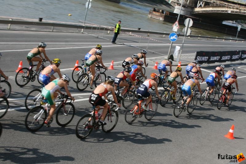 Triathlon World Championship Elite Women bicycle race, triathlon_budapest_8158.jpg