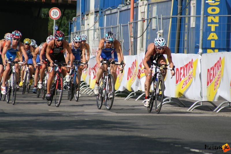 Triathlon World Championship Elite Women bicycle race, triathlon_budapest_8167.jpg