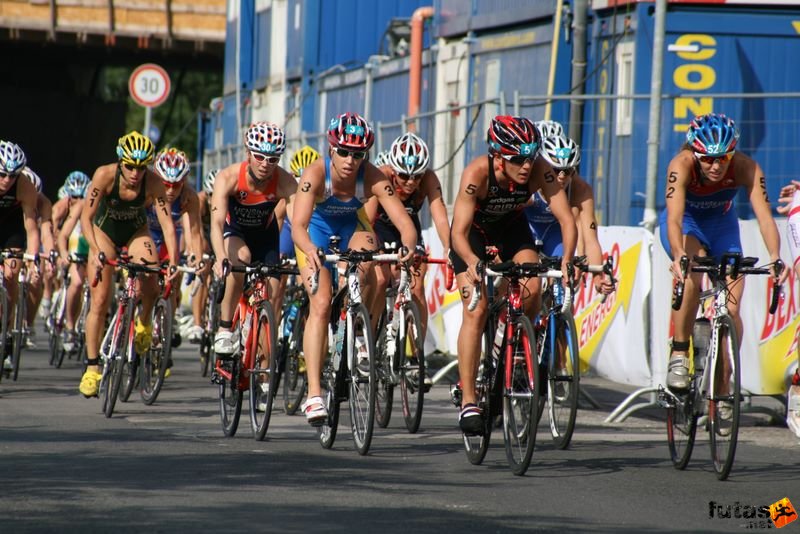 Triathlon World Championship Elite Women bicycle race, triathlon_budapest_8168.jpg