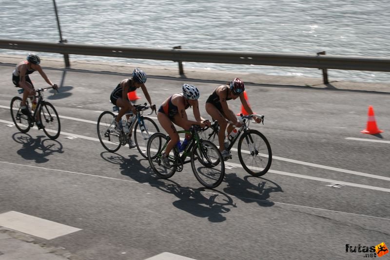 Triathlon World Championship Elite Women bicycle race, triathlon_budapest_8179.jpg