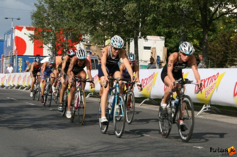 Triathlon World Championship Elite Women bicycle race, triathlon_budapest_8190.jpg