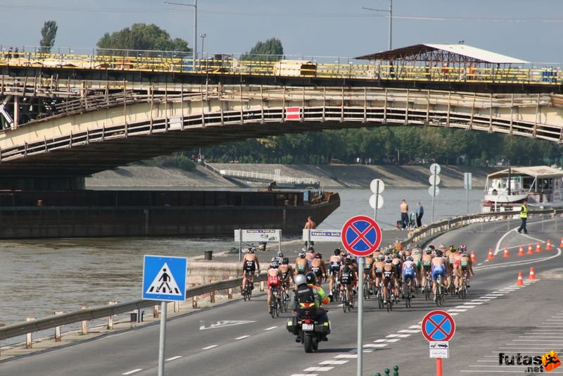 Triathlon World Championship Elite Women bicycle race, triathlon_budapest_8205.jpg