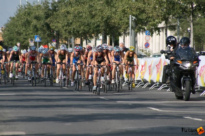 Triathlon World Championship Elite Women bicycle race, triathlon_budapest_8208.jpg