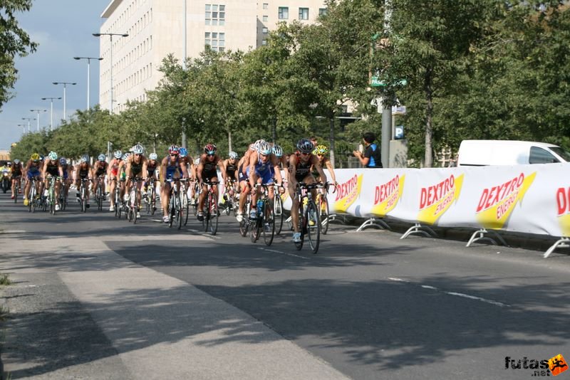 Triathlon World Championship Elite Women bicycle race, triathlon_budapest_8211.jpg