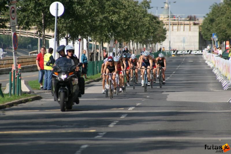 Triathlon World Championship Elite Women bicycle race, triathlon_budapest_8222.jpg