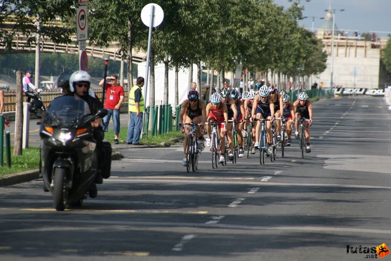 Triathlon World Championship Elite Women bicycle race, triathlon_budapest_8223.jpg