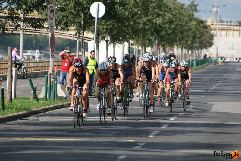 Triathlon World Championship Elite Women bicycle race, triathlon_budapest_8224.jpg
