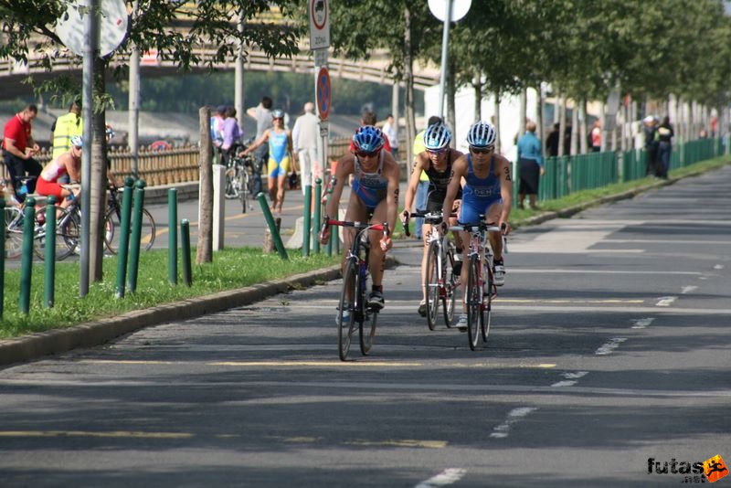Triathlon World Championship Elite Women bicycle race, triathlon_budapest_8235.jpg