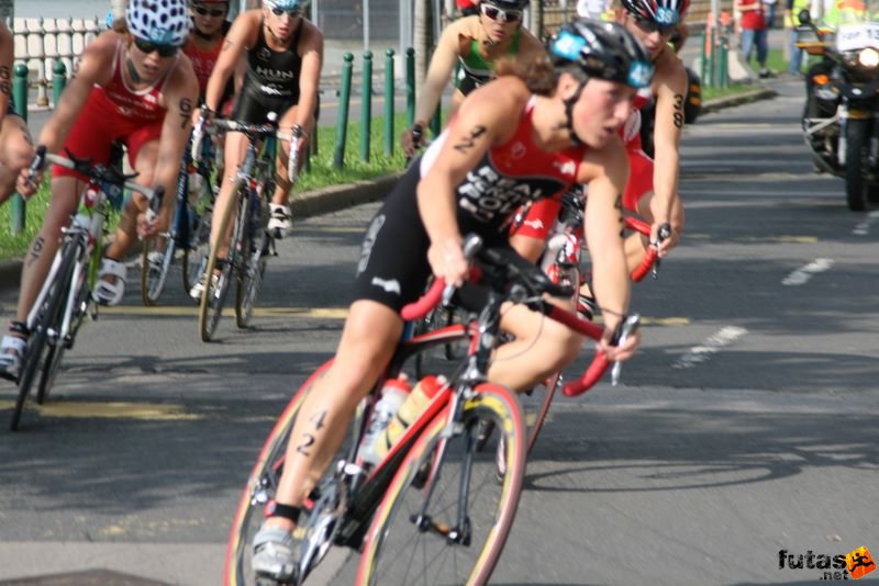 Triathlon World Championship Elite Women bicycle race, triathlon_budapest_8243.jpg