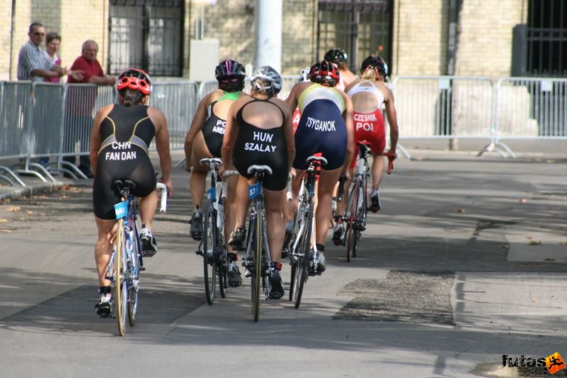 Triathlon World Championship Elite Women bicycle race, triathlon_budapest_8249.jpg