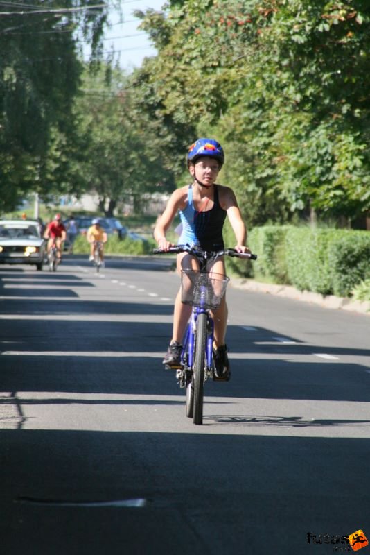 Kiskunhalas Halasi Hajtás Triatlon, gyermek futam kerékpározás
