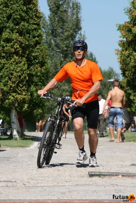 Kiskunhalas Halasi Hajtás Triatlon, Papamaci Futóbolondok