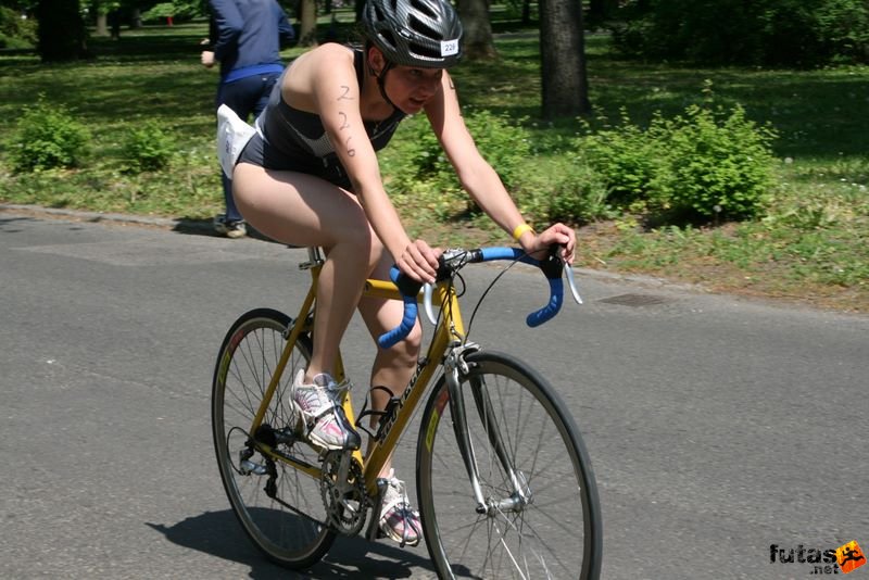 Triatlon Tour Budapest Margitsziget, KORONIKA JUDIT triatlonista kerékpározás