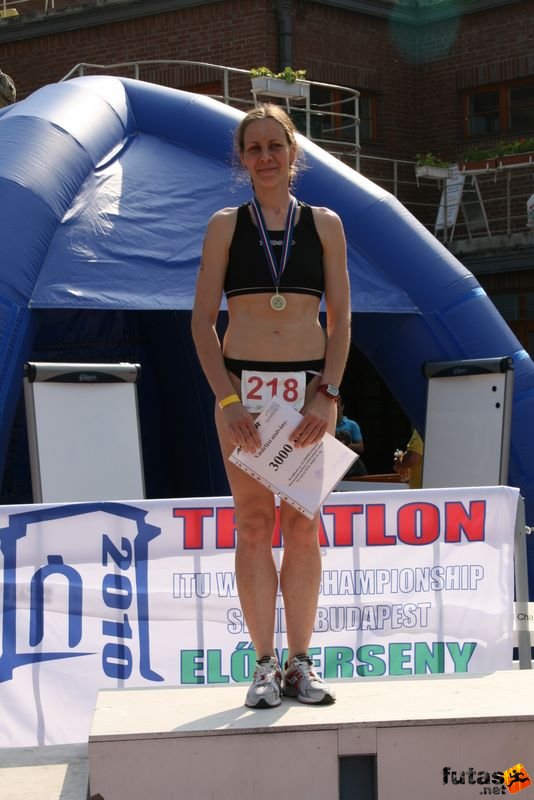 Triatlon Tour Budapest Margitsziget, VELECZKI VIKTÓRIA triatlon korosztályos győztes