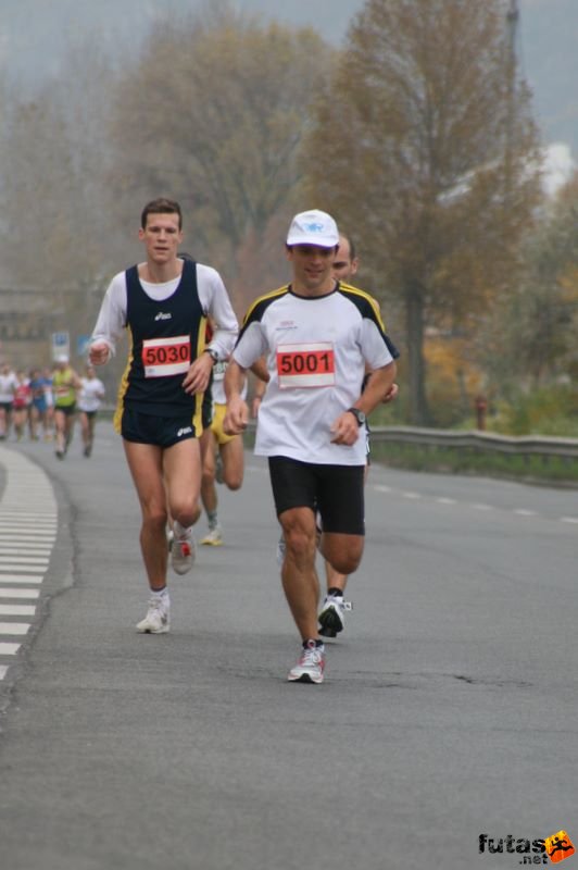 Tudás Útja Félmaraton Futóverseny Half Marathon Budapest, PÉSZ Attila