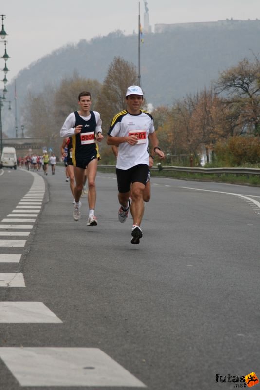 Tudás Útja Félmaraton Futóverseny Half Marathon Budapest, PÉSZ Attila