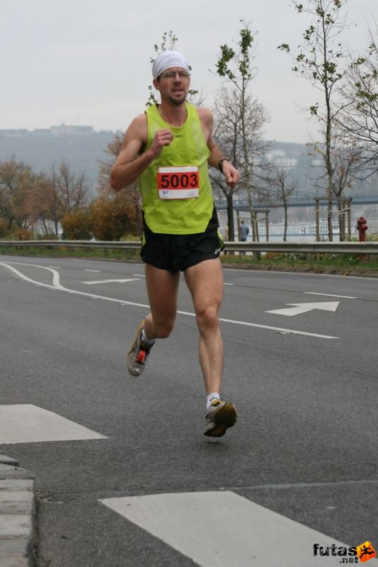 Tudás Útja Félmaraton Futóverseny Half Marathon Budapest, VAS Gábor