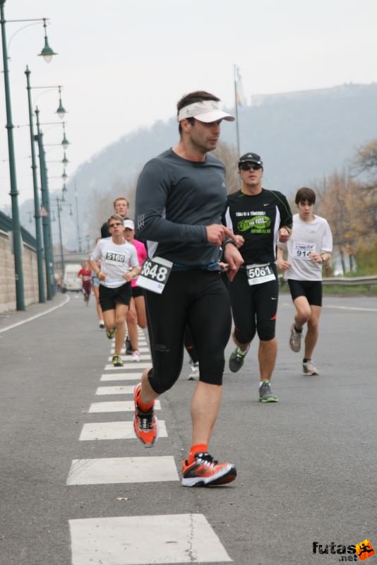 Tudás Útja Félmaraton Futóverseny Half Marathon Budapest, Döme