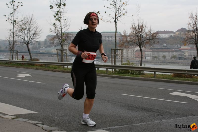 Tudás Útja Félmaraton Futóverseny Half Marathon Budapest, BERKES Kata
