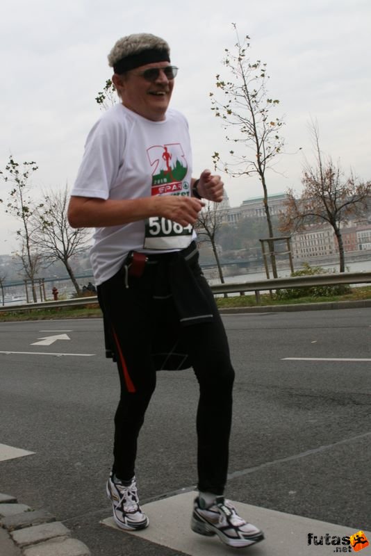 Tudás Útja Félmaraton Futóverseny Half Marathon Budapest, RÓKA László Távfutóművek