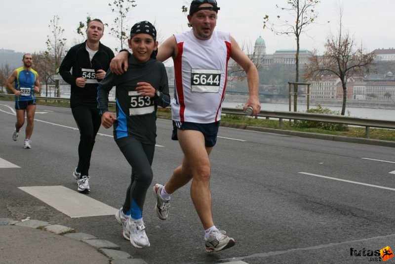 Tudás Útja Félmaraton Futóverseny Half Marathon Budapest, BREÁR János, PAPP István