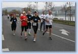 Tudás Útja Félmaraton Futóverseny Half Marathon Budapest Nyuszi Juli Steve Icu és Luki
