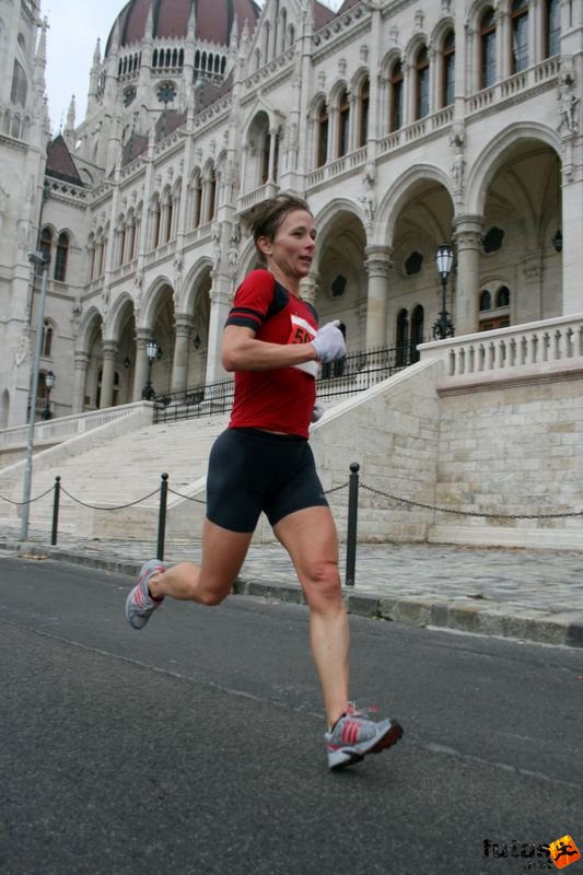 Tudás Útja Félmaraton Futás, BENKÓ Gabriella