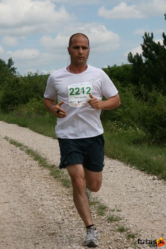 Ultrabalaton futás 2010 futás futók Dörgicse után, Hírös Tűzoltók