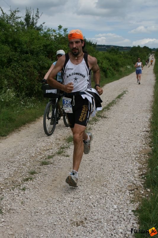 Ultrabalaton futás 2010 futás futók Dörgicse után, Molteni Stefano UB