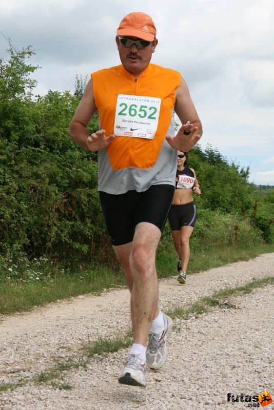 Ultrabalaton futás 2010 futás futók Dörgicse után, Boróka Kecskemét