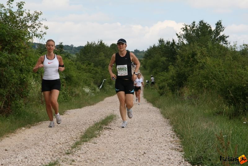 Ultrabalaton futás 2010 futás futók Dörgicse után, ultrabalaton_1117.jpg