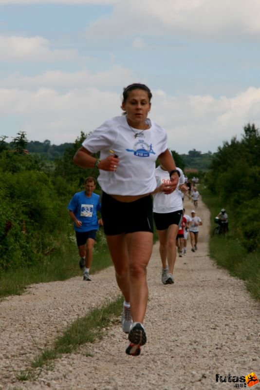 Ultrabalaton futás 2010 futás futók Dörgicse után, ultrabalaton_1121.jpg