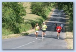 Ultrabalaton futás 2010 futás futók Dörgicse után Bogár János