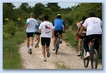 Ultrabalaton futás 2010 futás futók Dörgicse után Győri Fut Oltók