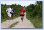 Ultrabalaton futás 2010 futás futók Dörgicse után Sanyi