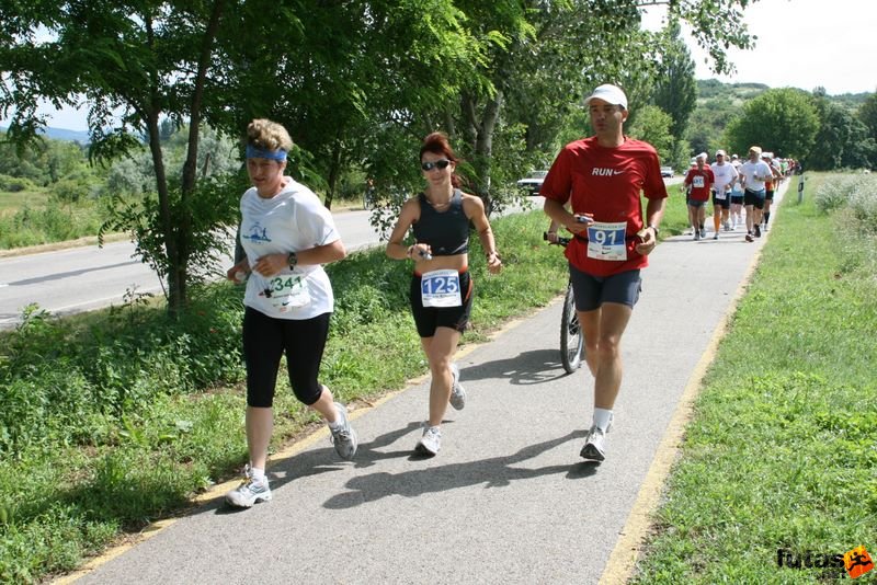 Ultrabalaton Rajt Tihany 2010, Csupor Krisztina, Besenyei József Ultrabalaton teljesítők