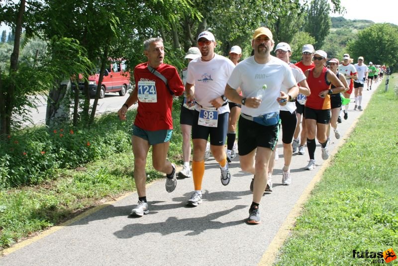 Ultrabalaton Rajt Tihany 2010, ultrafutók Mucsi Zoltán, Makkos Lóránt