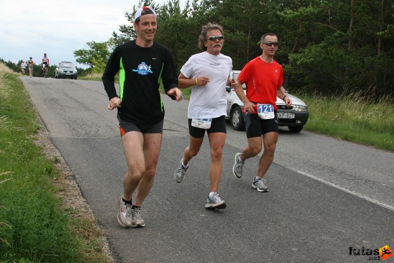 Ultrabalaton Ultramarathon 2010, Levi István és Lupus