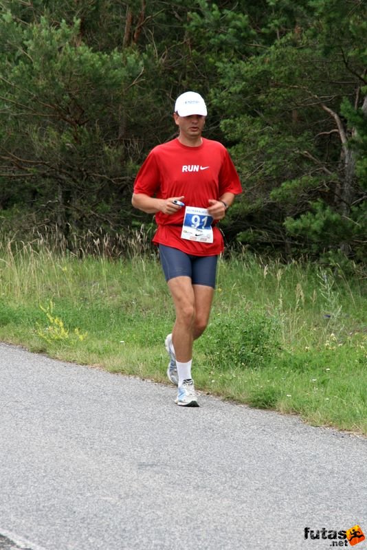 Ultrabalaton Ultramarathon 2010, Besenyei József ultrafutó Ultrabalaton finisher