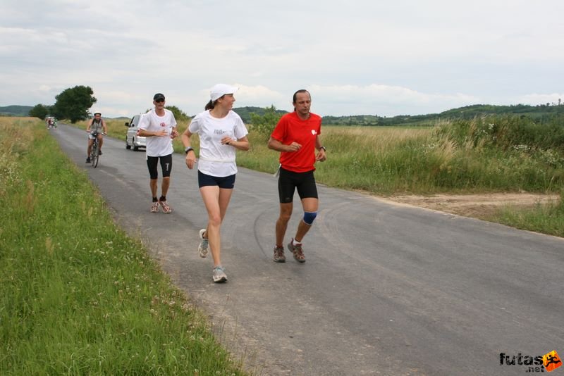 Ultrabalaton Ultramarathon 2010, Görög Veronika női győztes, Reményi László, ultrabalaton finishers