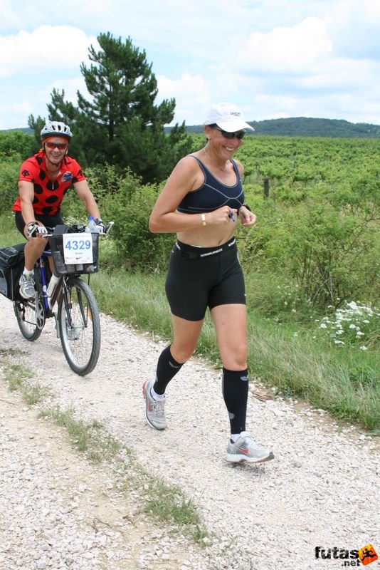 Ultrabalaton Running 2010, Máténé Varju Edit Ultrafutó Ultrabalaton teljesítő