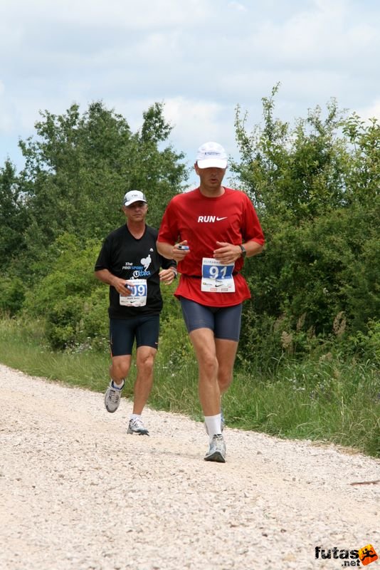 Ultrabalaton Running 2010, Besenyei József ultrafutó