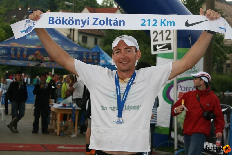 Ultrabalaton Tihany, Bökönyi Zoltán Ultra vagyok a helyzetnek 212 km lefutva