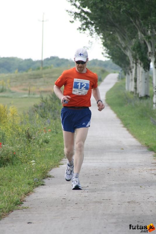 Ultrabalaton Ultrafutás, Runner