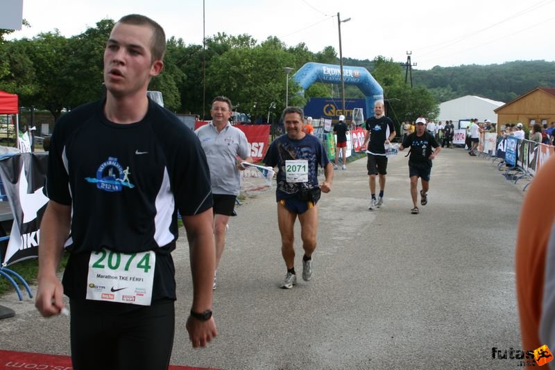 Ultrabalaton Ultrafutás, Marathon TKE férfi futócsapat