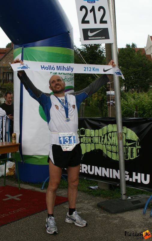 Ultrabalaton Ultrafutás, Holló Mihály a tihanyi célban