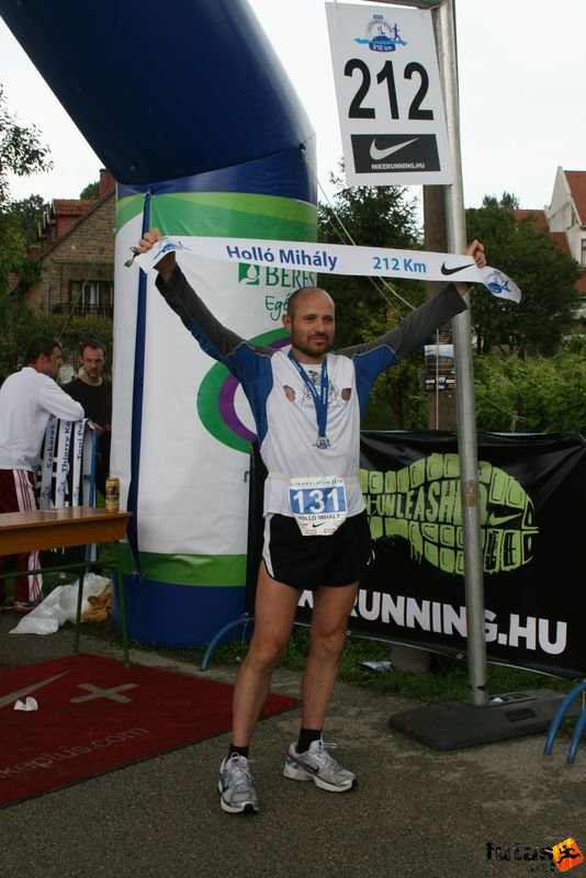 Ultrabalaton Ultrafutás, Holló Mihály Ultrafutó