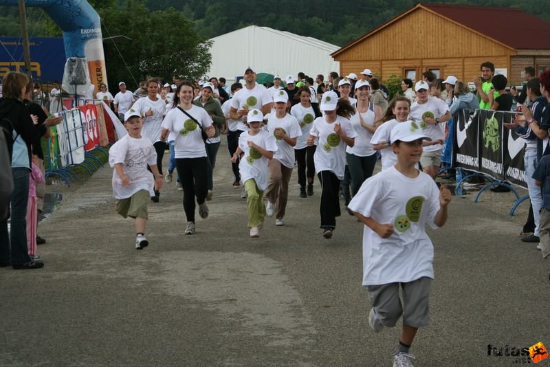 Ultrabalaton Ultrafutás, gyerekek a mosoly futáson
